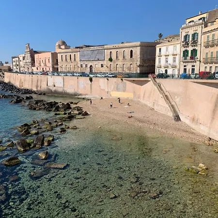 La Bella Mati * Συρακούσες
